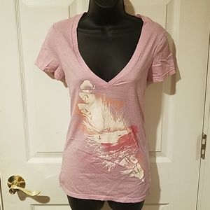 AEO Pink Graphic V Neck Tee